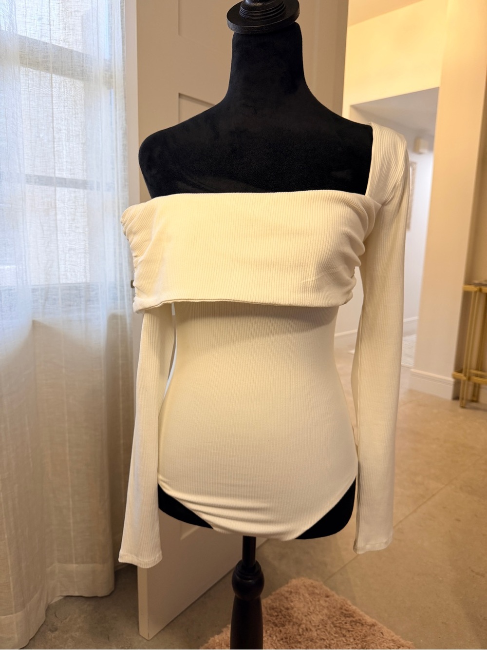 Lovers + Friends soft ivory One Shoulder Ribbed Bodysuit NWT Size Small